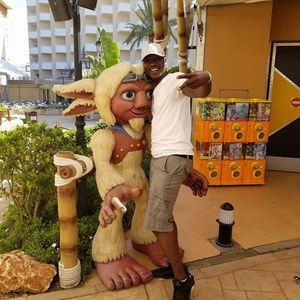 Meet your Posher, Isaac