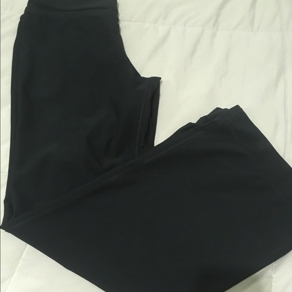 Nike yoga pants - Picture 2 of 3