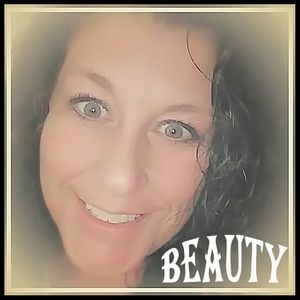 Meet your Posher, Angi