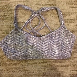 Lululemon free to be zen bra size 6