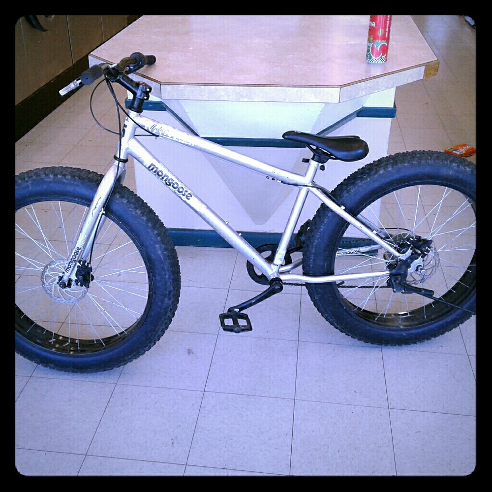Mongoose 20 " black and silver