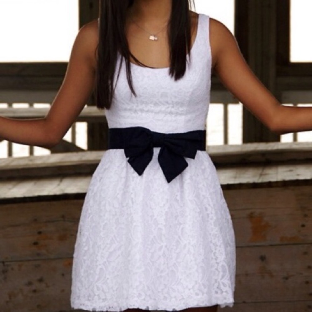 💕Hollister White Lace Dress with Blue Bow💕