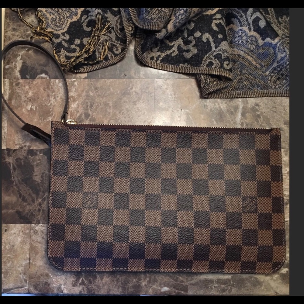 Louis Vuitton Demier Pouch