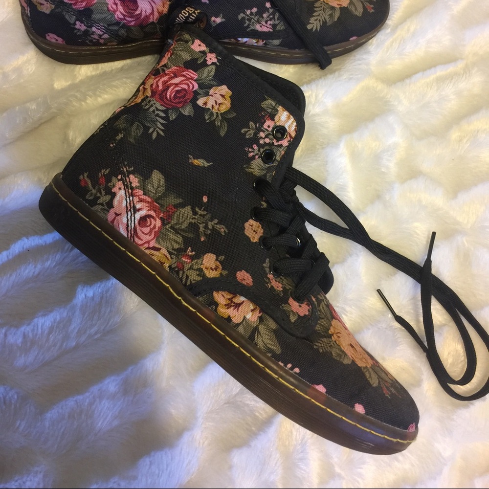 Floral Sneaker Dr. Marten