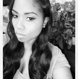 Meet your Posher, Natia