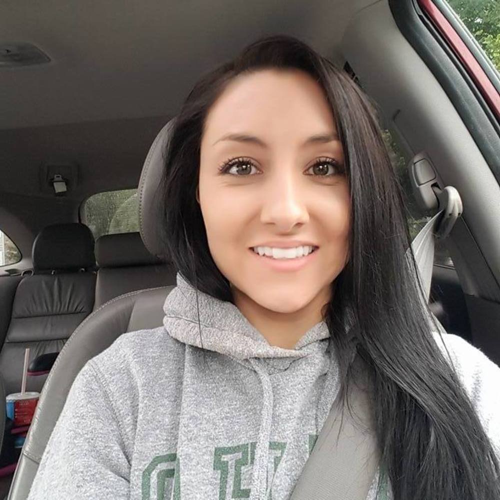 Meet your Posh Ambassador Shayna!
