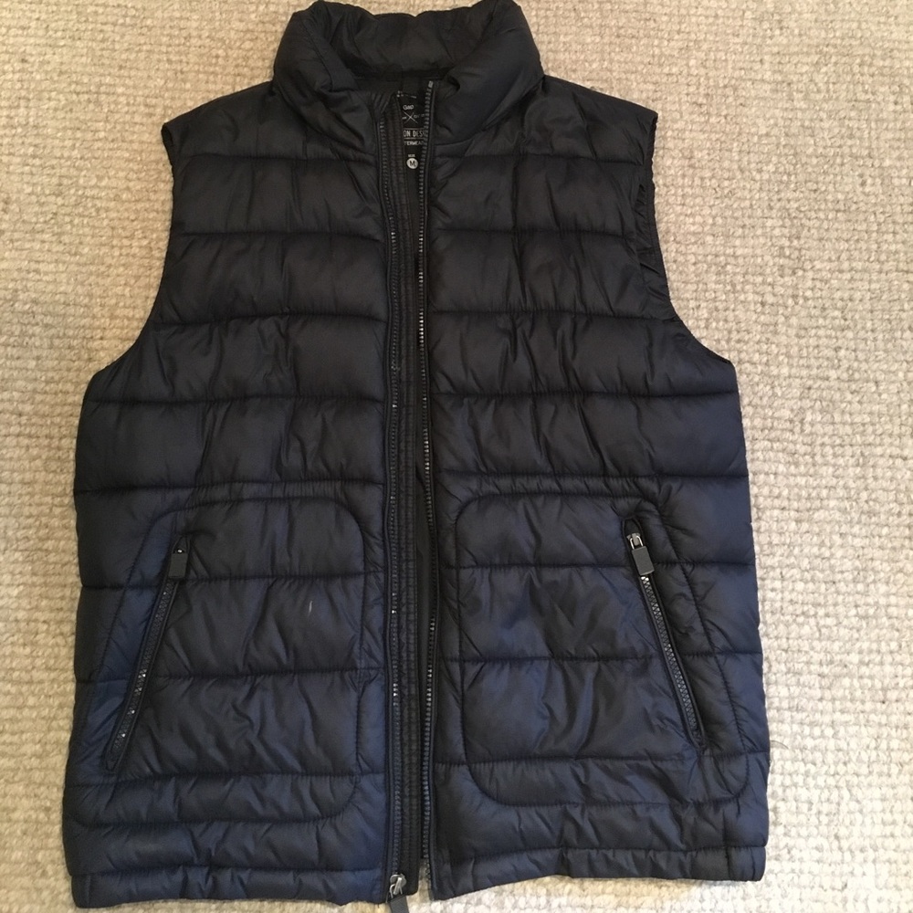 Gap puffer vest