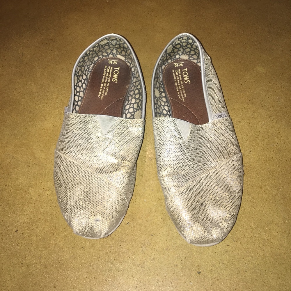 Toms
