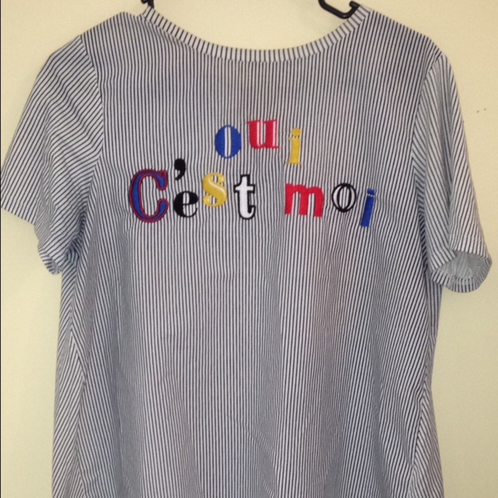 Strip shirt with embroidery