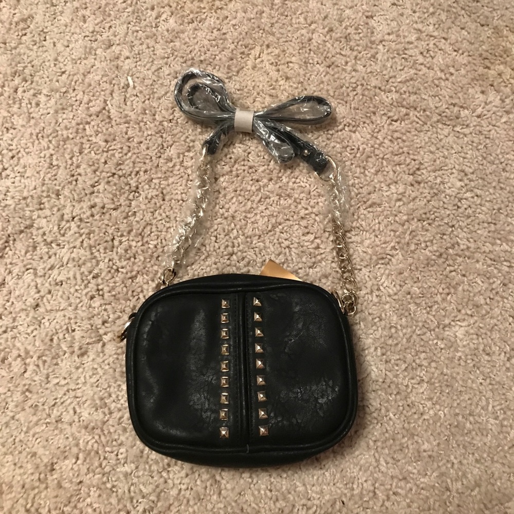 small black going out purse!