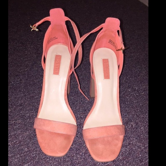 Heels - Picture 2 of 2