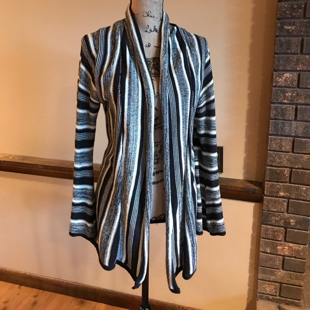 Billabong cardigan super soft