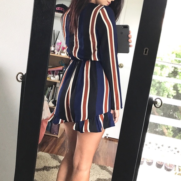 ▪️BOUTIQUE SALE▪️LAST 1▫️Striped Ruffle Romper - Picture 3 of 7