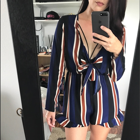 ▪️BOUTIQUE SALE▪️LAST 1▫️Striped Ruffle Romper - Picture 5 of 7