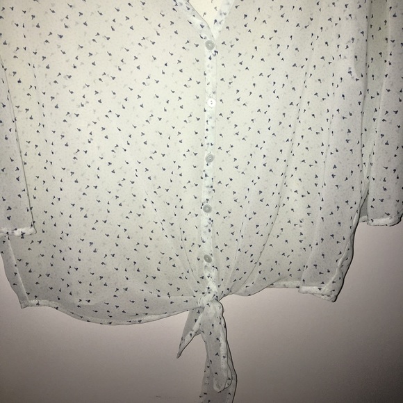 Sheer flowy Blouse - Picture 3 of 3