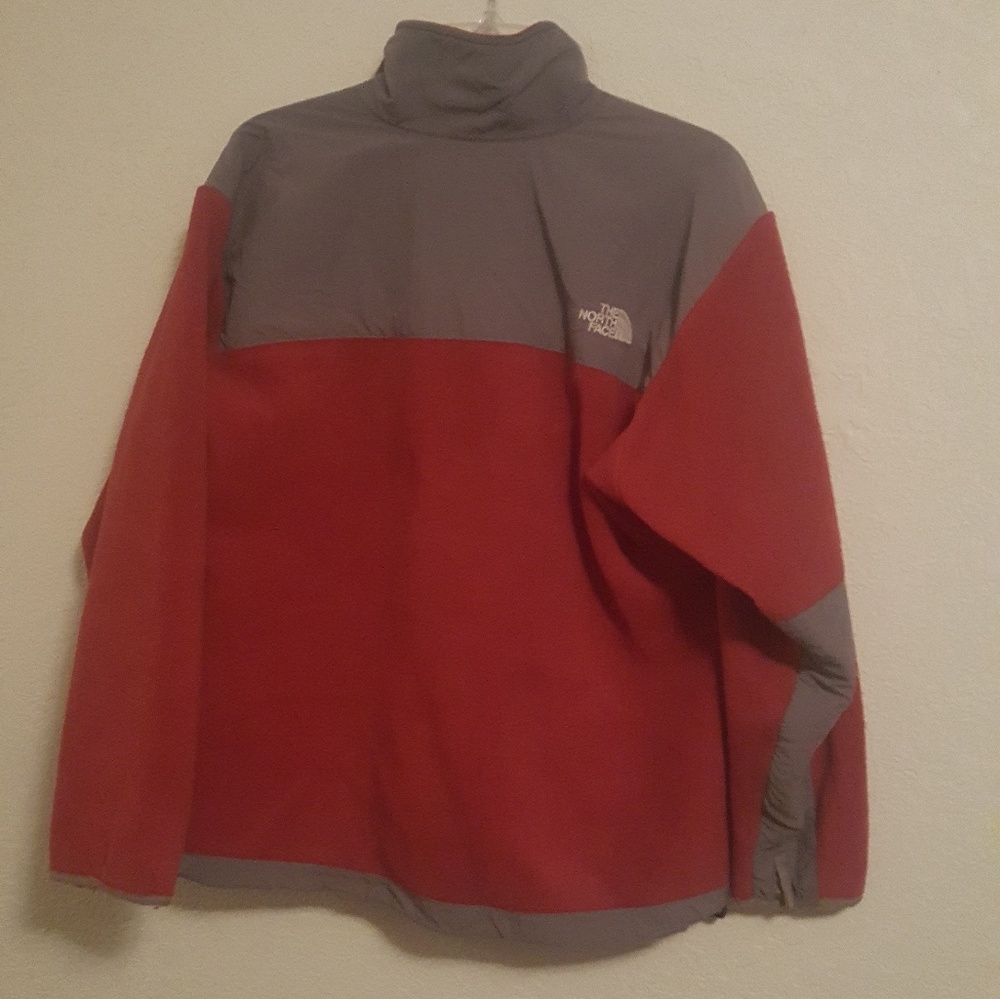 Used North Face Red - Picture 2 of 2