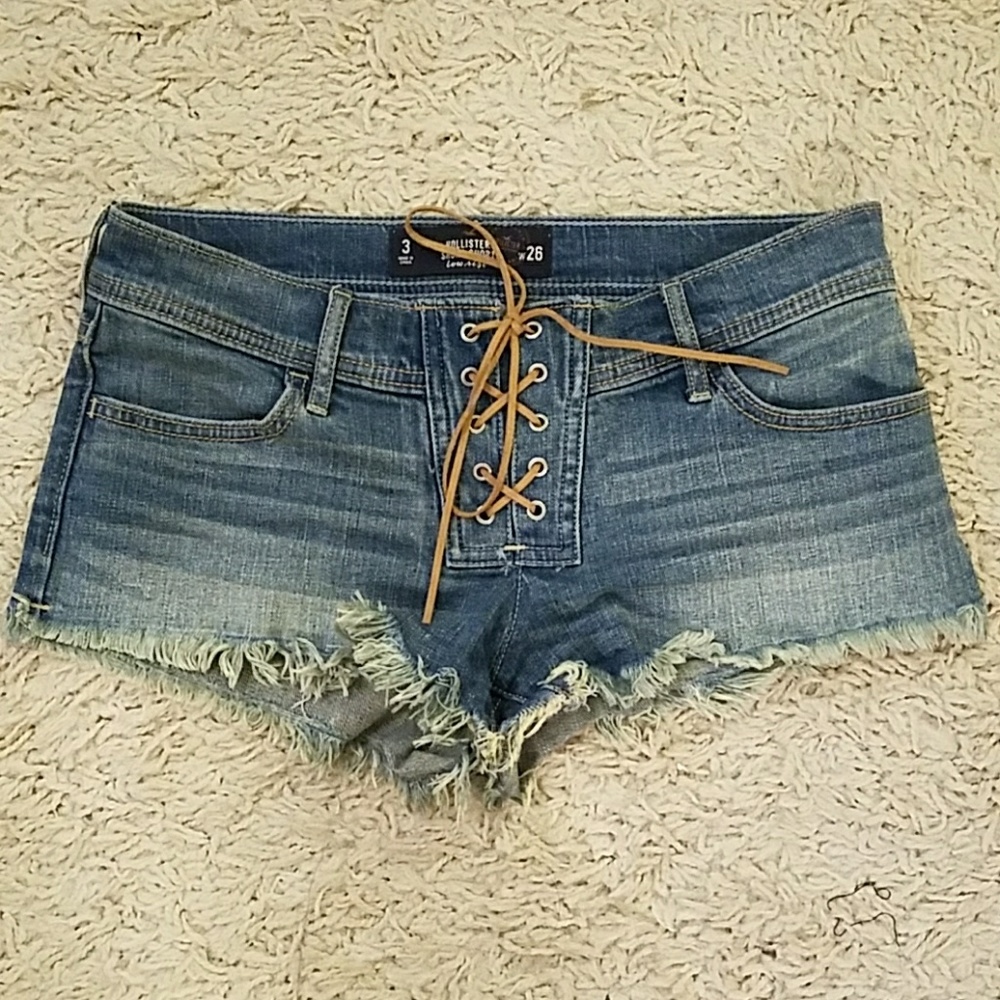 Hollister Low Rise Ruffle Lace Short-Short