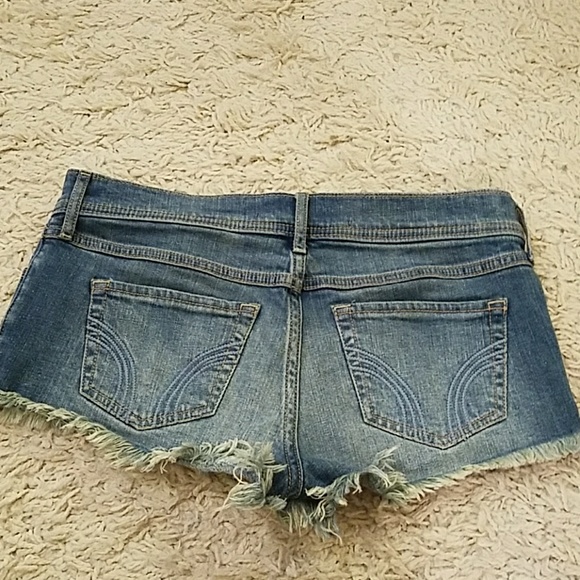 Hollister Low Rise Ruffle Lace Short-Short - Picture 5 of 5