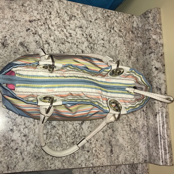 Coach Purse πππ - Picture 4 of 4