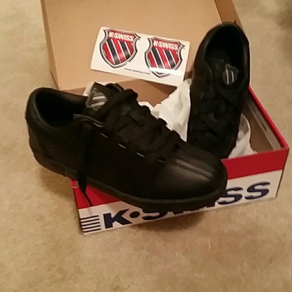 New- Kids kswiss black - never used- still in box - Picture 2 of 3