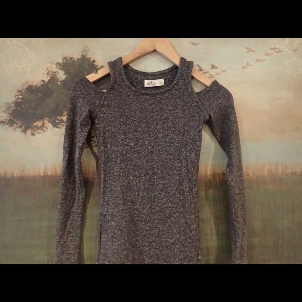 Hollister cold shoulder top.