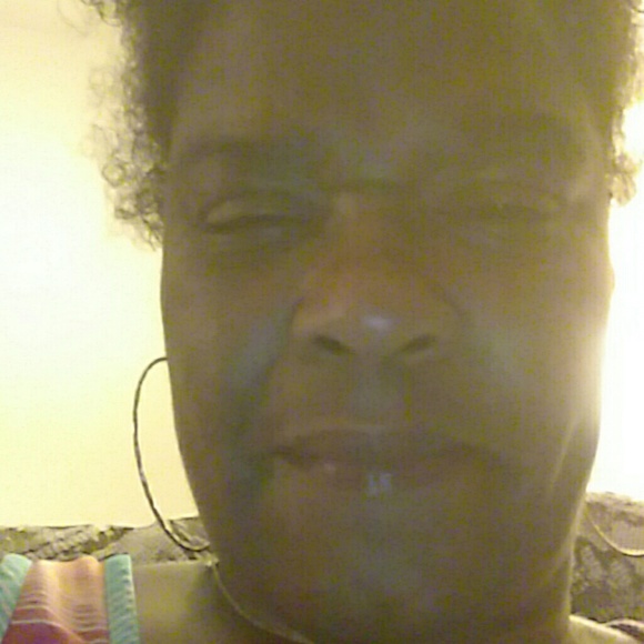 Meet your Posher, Phylisa - Picture 1 of 1