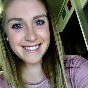 Meet your Posher, Leslie