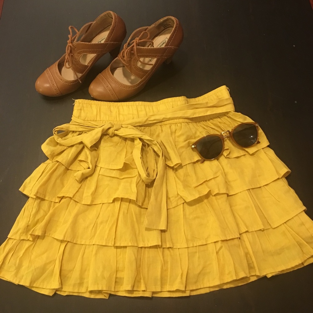 Forever 21 SM ruffled mini skirt 👯 NEW
