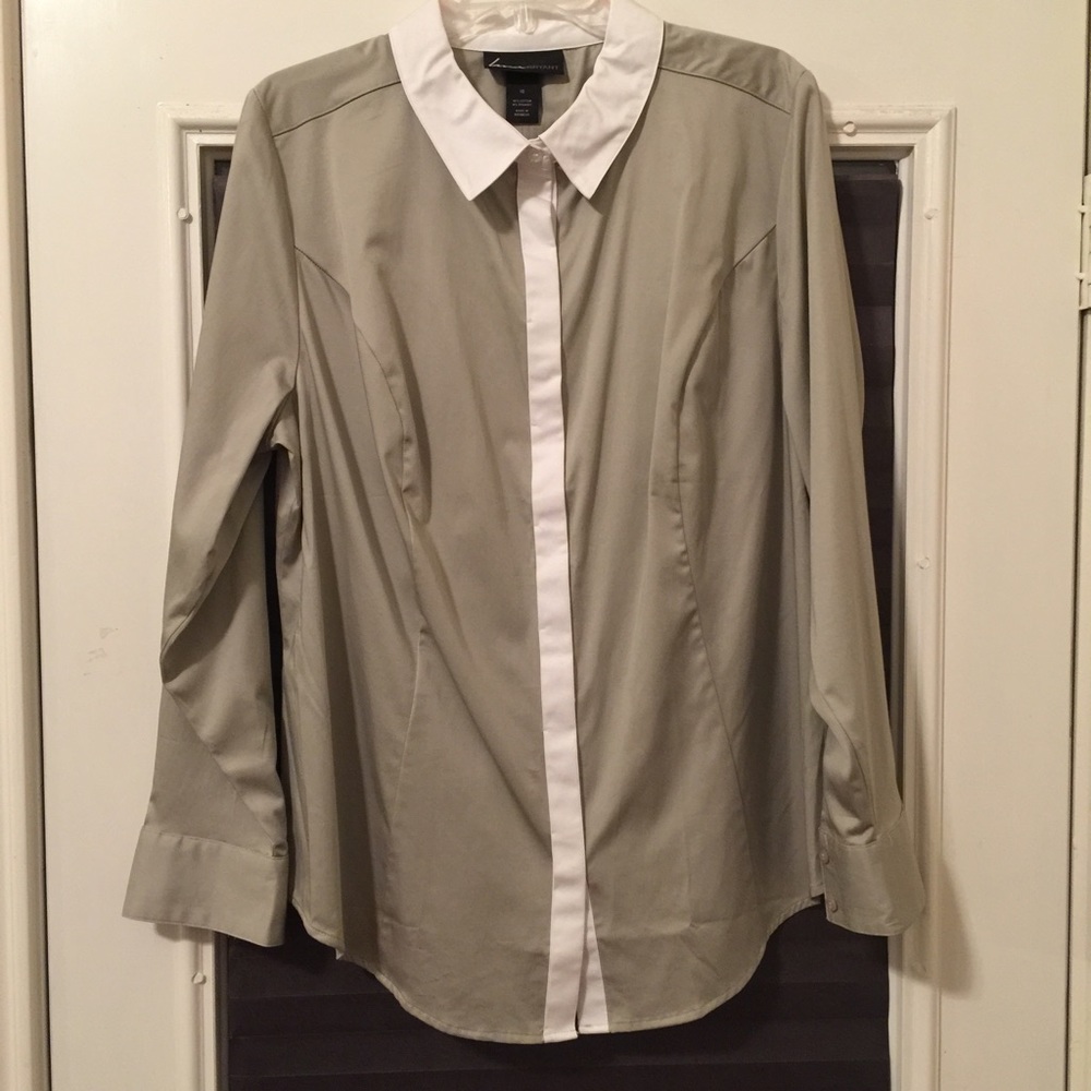 LANE BRYANT: NWT Tan & White Oxford sz 18