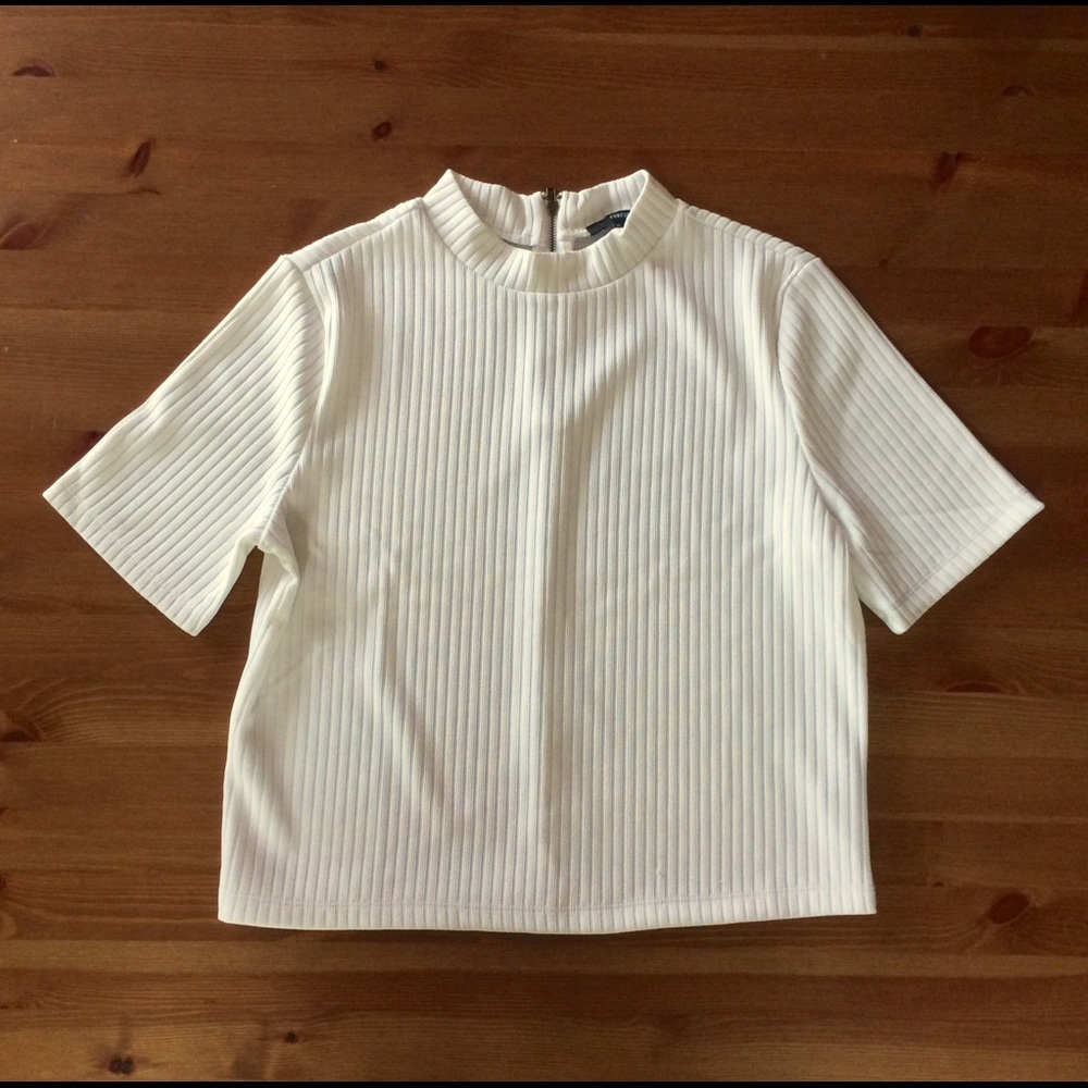 White Ribbed Mockneck Crop Top
