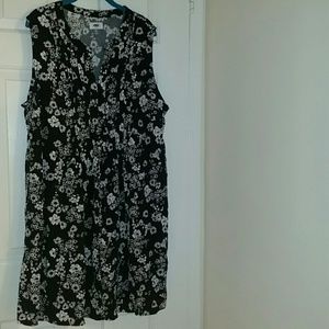 Black and white floral Old Navy Dress