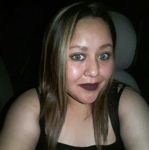 Meet your Posher, Cassandra