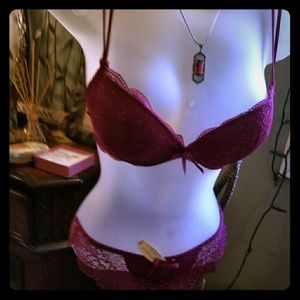 NWT Lace push up bra