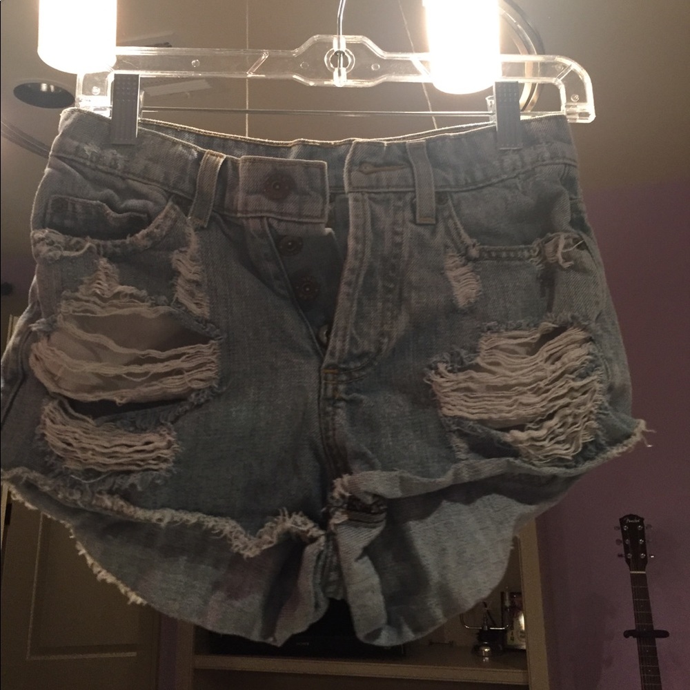 Never worn ripped carmar Jean shorts