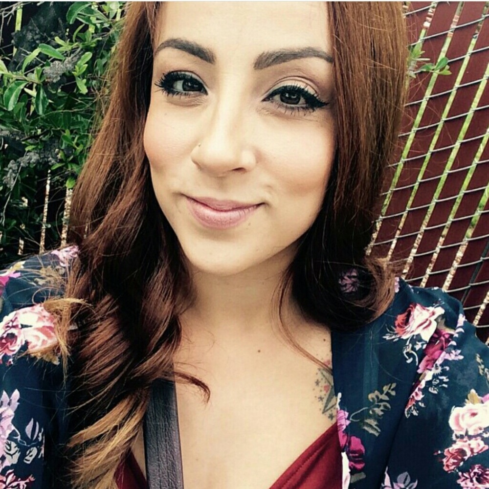 Meet your Posher, Crystal