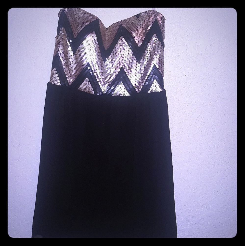 Strapless Formal Dress
