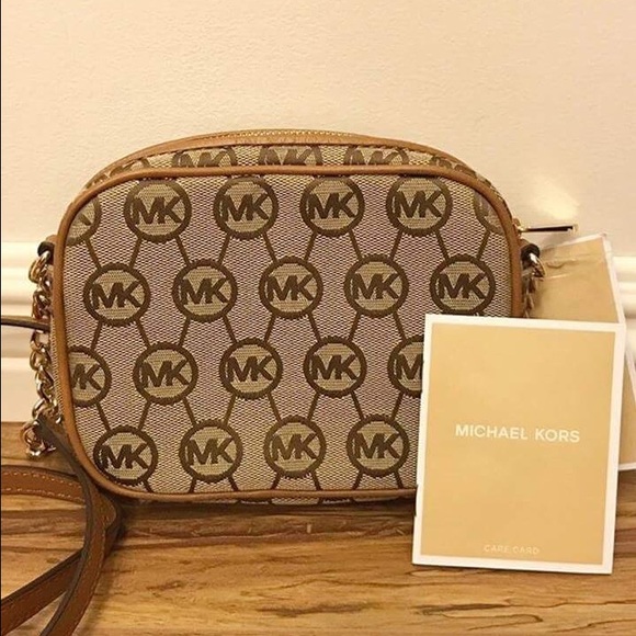 ❌SALE❌Michael Kors Crossbody Bag❌ - Picture 2 of 8