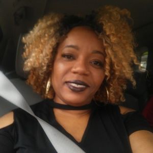 Meet your Posher, Andrea