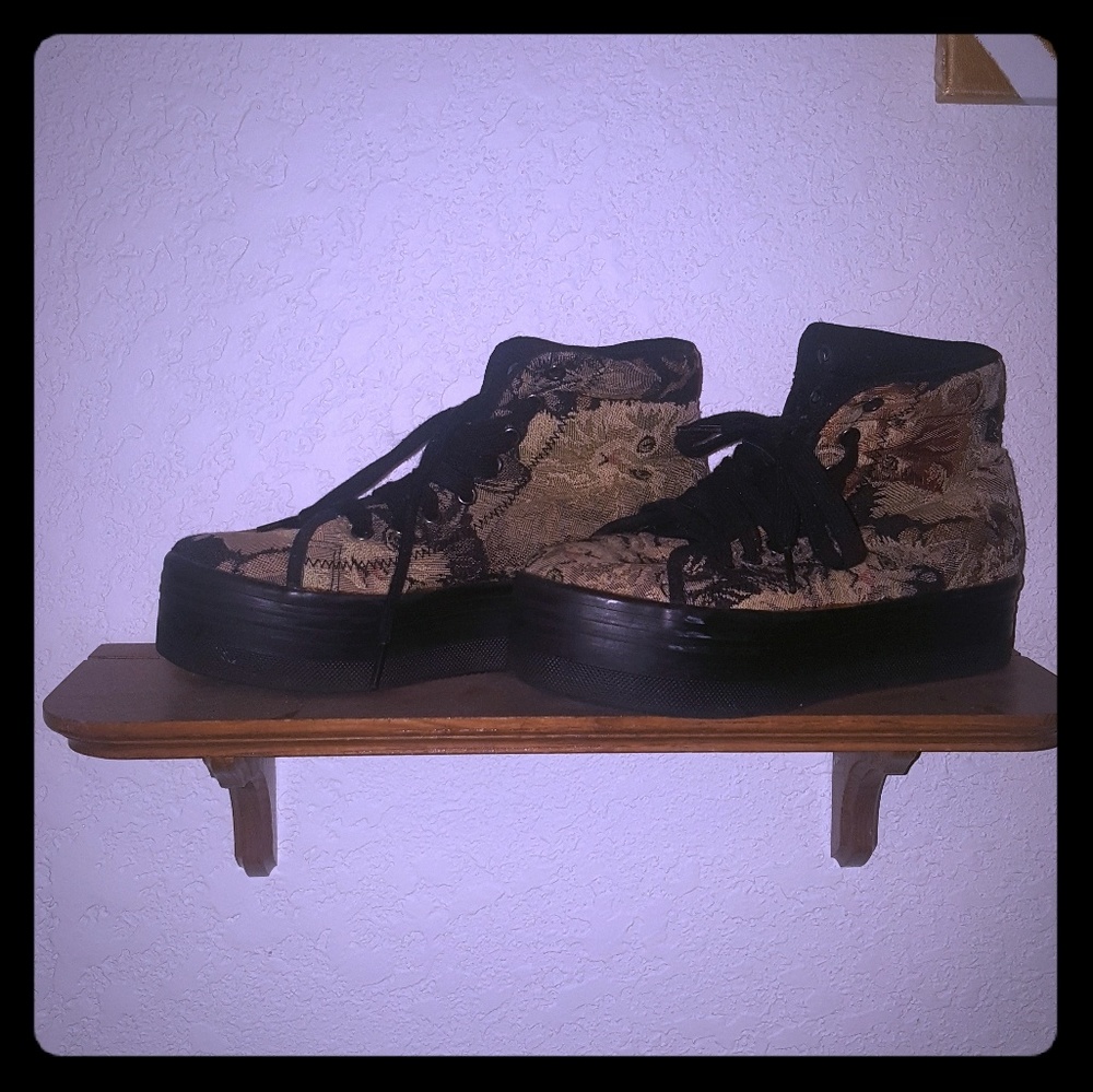 Jeffrey Campbell Tapestry Cat