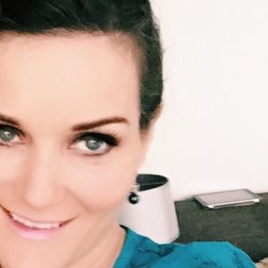 Meet your Posher, Pamela