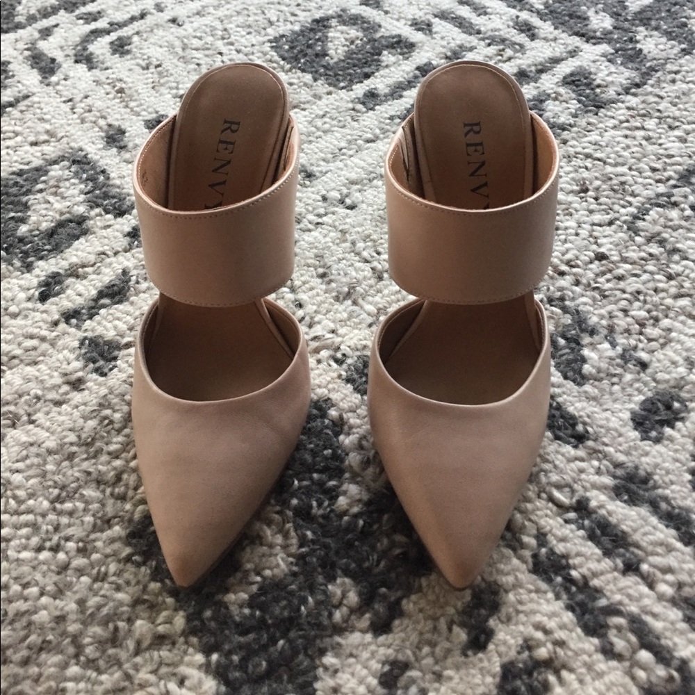 Renvy Layla pointed toe mule pump