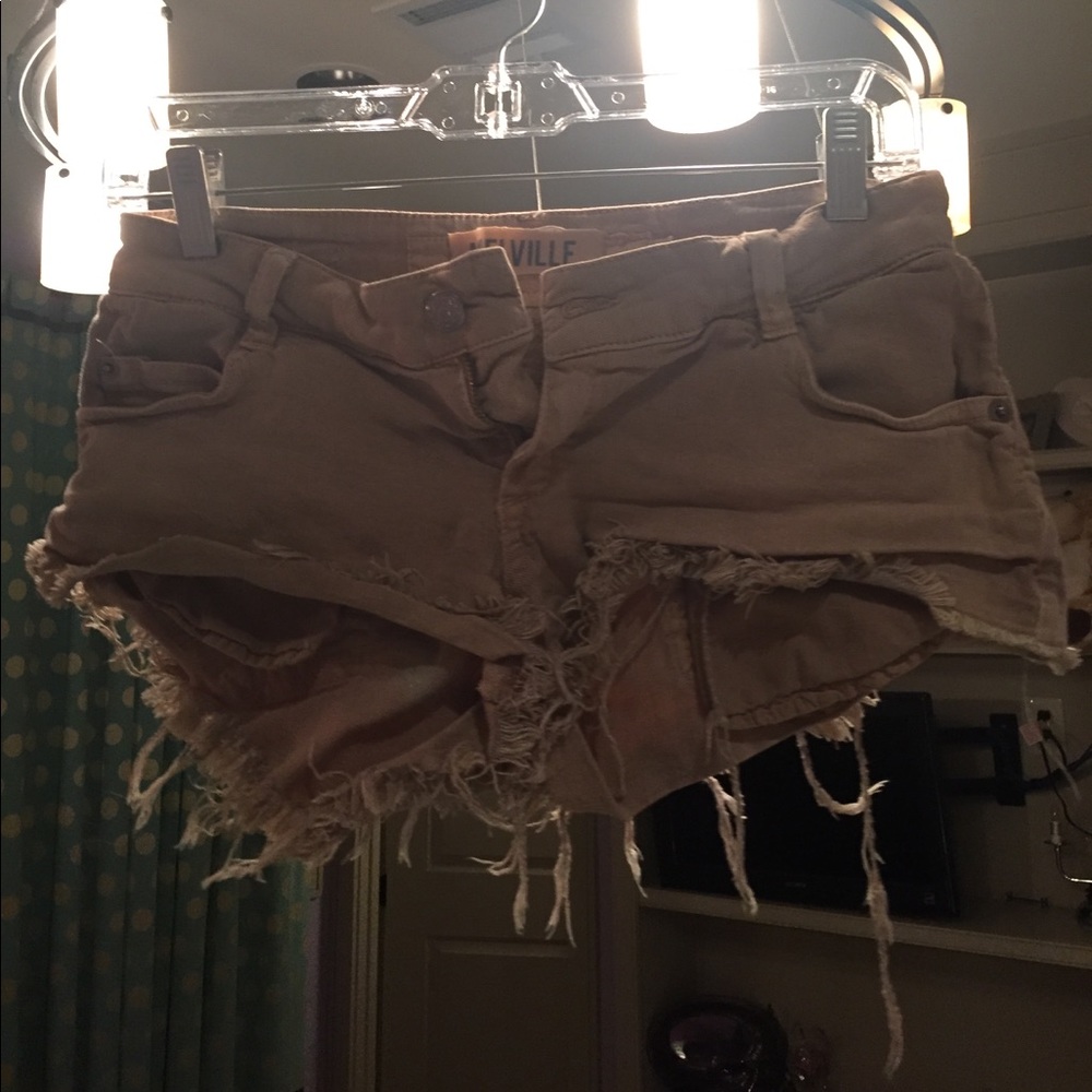 Tan slightly distressed brandy Melville Jean short