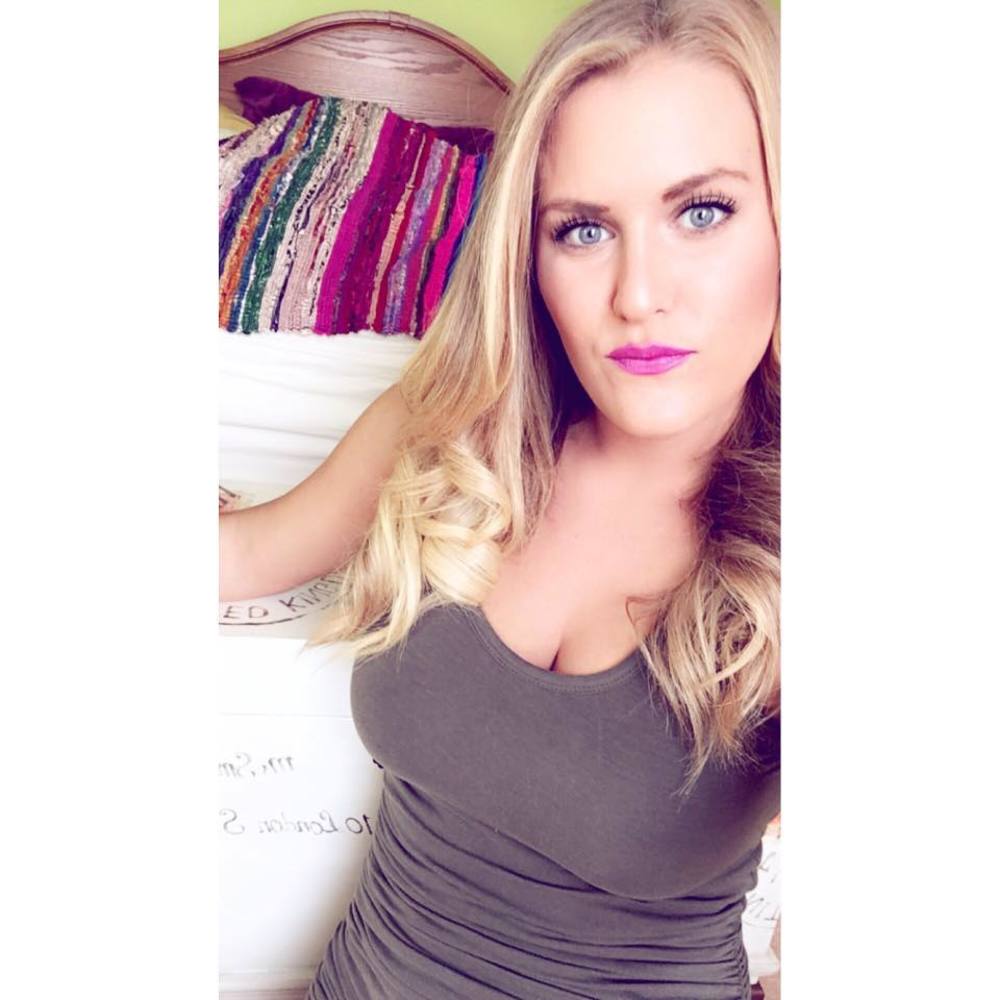 Meet your Posher, Ashley