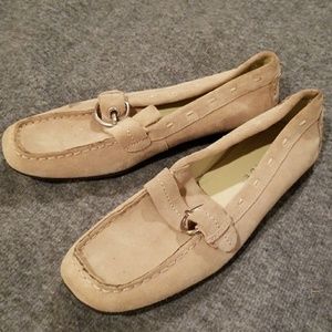 Parade tan virtue loafers size 8