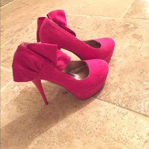 Pink heels!!