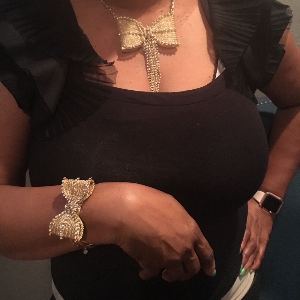 Betsey Johnson  Gold  ⚓️ away jewelry set 2 pc