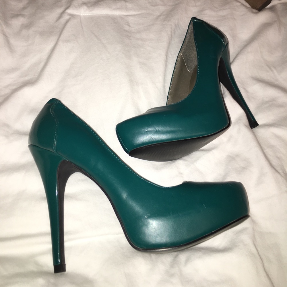 Charlotte Russe Greenish/ Blue Leather Heels
