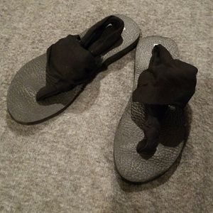 Bongo sandals size 7/8