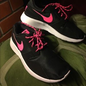 Nike Roshes - Women's - Black and Pink