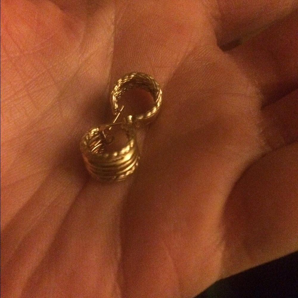 14k Yellow Gold posted hoops